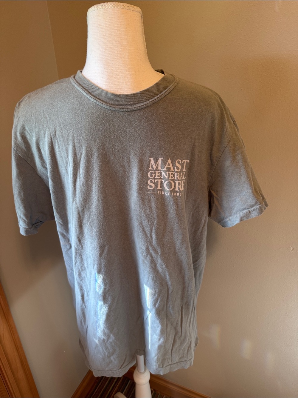 Men's Short-Sleeve Gray Tee w/ Labradors on backside - Medium